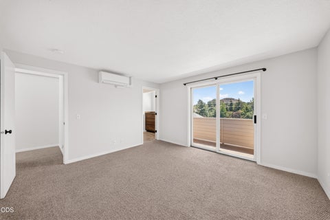 Tiny photo for 1050 NE Butler Market Road #APT 29, Bend, OR 97701 (MLS # 220227398)