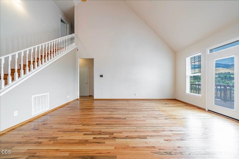 Tiny photo for 960 Oak Street, Ashland, OR 97520 (MLS # 220225931)