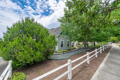 Tiny photo for 960 Oak Street, Ashland, OR 97520 (MLS # 220225931)