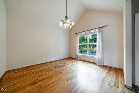 Tiny photo for 960 Oak Street, Ashland, OR 97520 (MLS # 220225931)