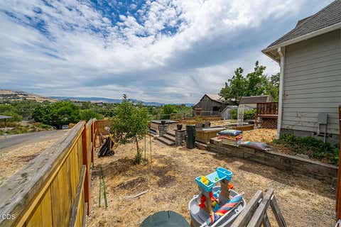 Tiny photo for 960 Oak Street, Ashland, OR 97520 (MLS # 220225931)