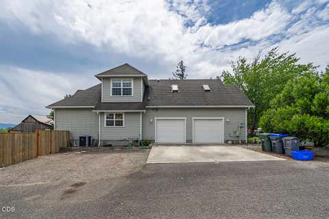 Tiny photo for 960 Oak Street, Ashland, OR 97520 (MLS # 220225931)