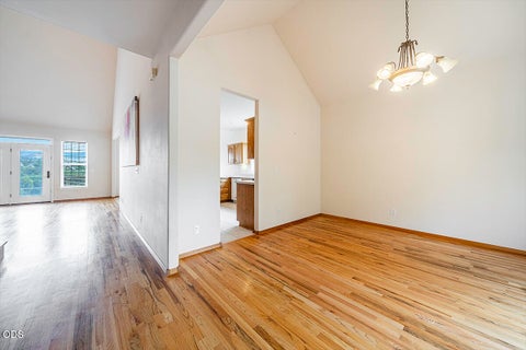 Tiny photo for 960 Oak Street, Ashland, OR 97520 (MLS # 220225931)