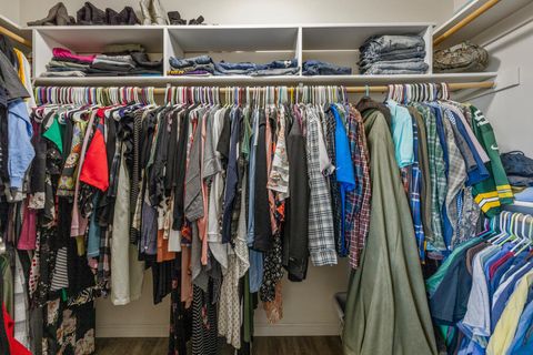 Tiny photo for 3934 El Cerrito Way, Klamath Falls, OR 97603 (MLS # 220213156)