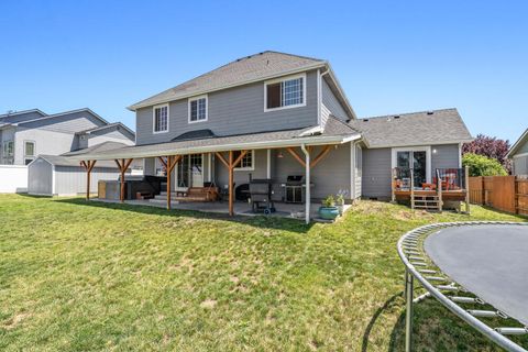 Tiny photo for 3934 El Cerrito Way, Klamath Falls, OR 97603 (MLS # 220213156)