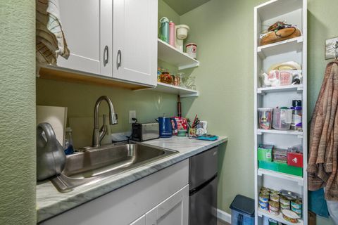 Tiny photo for 3934 El Cerrito Way, Klamath Falls, OR 97603 (MLS # 220213156)