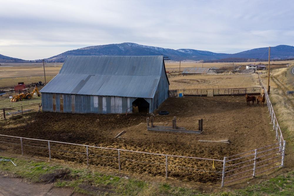 Klamath Falls -South - Land