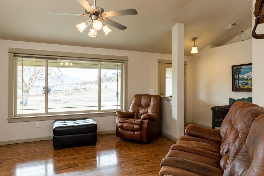 Klamath Falls -South - Land