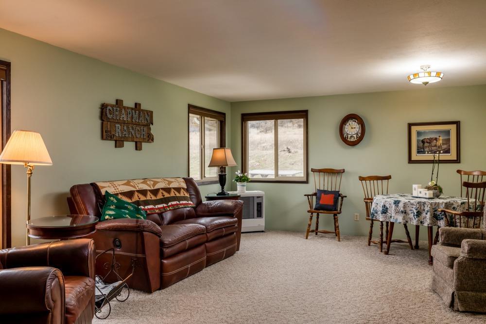 Klamath Falls -South - Land