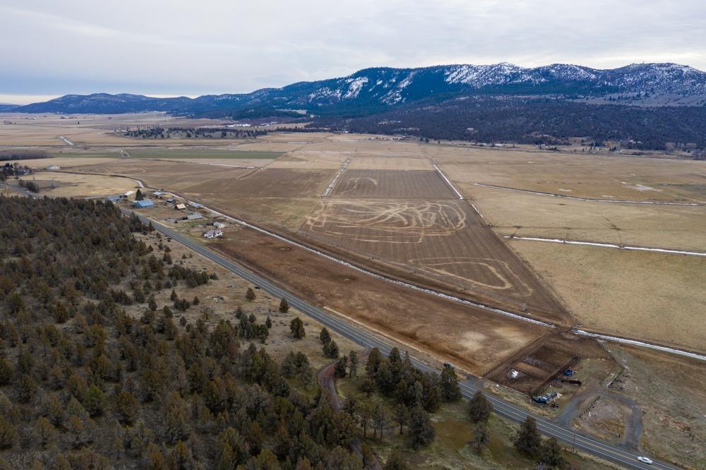 Klamath Falls -South - Land