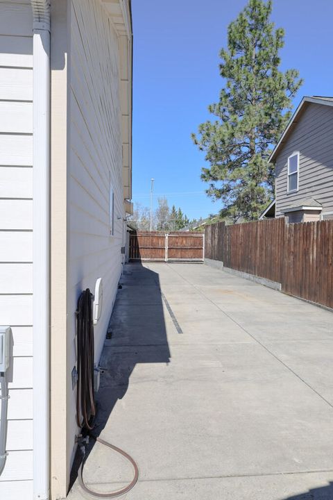 Tiny photo for 26 Pine Court, Eagle Point, OR 97524 (MLS # 220219764)