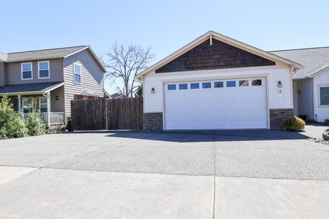 Tiny photo for 26 Pine Court, Eagle Point, OR 97524 (MLS # 220219764)