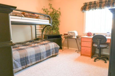 Tiny photo for 26 Pine Court, Eagle Point, OR 97524 (MLS # 220219764)