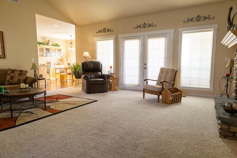 Tiny photo for 26 Pine Court, Eagle Point, OR 97524 (MLS # 220219764)