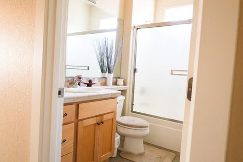 Tiny photo for 26 Pine Court, Eagle Point, OR 97524 (MLS # 220219764)