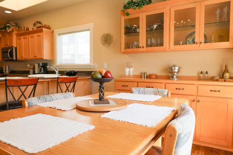 Tiny photo for 26 Pine Court, Eagle Point, OR 97524 (MLS # 220219764)