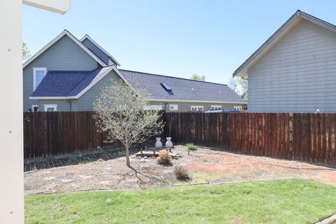 Tiny photo for 26 Pine Court, Eagle Point, OR 97524 (MLS # 220219764)