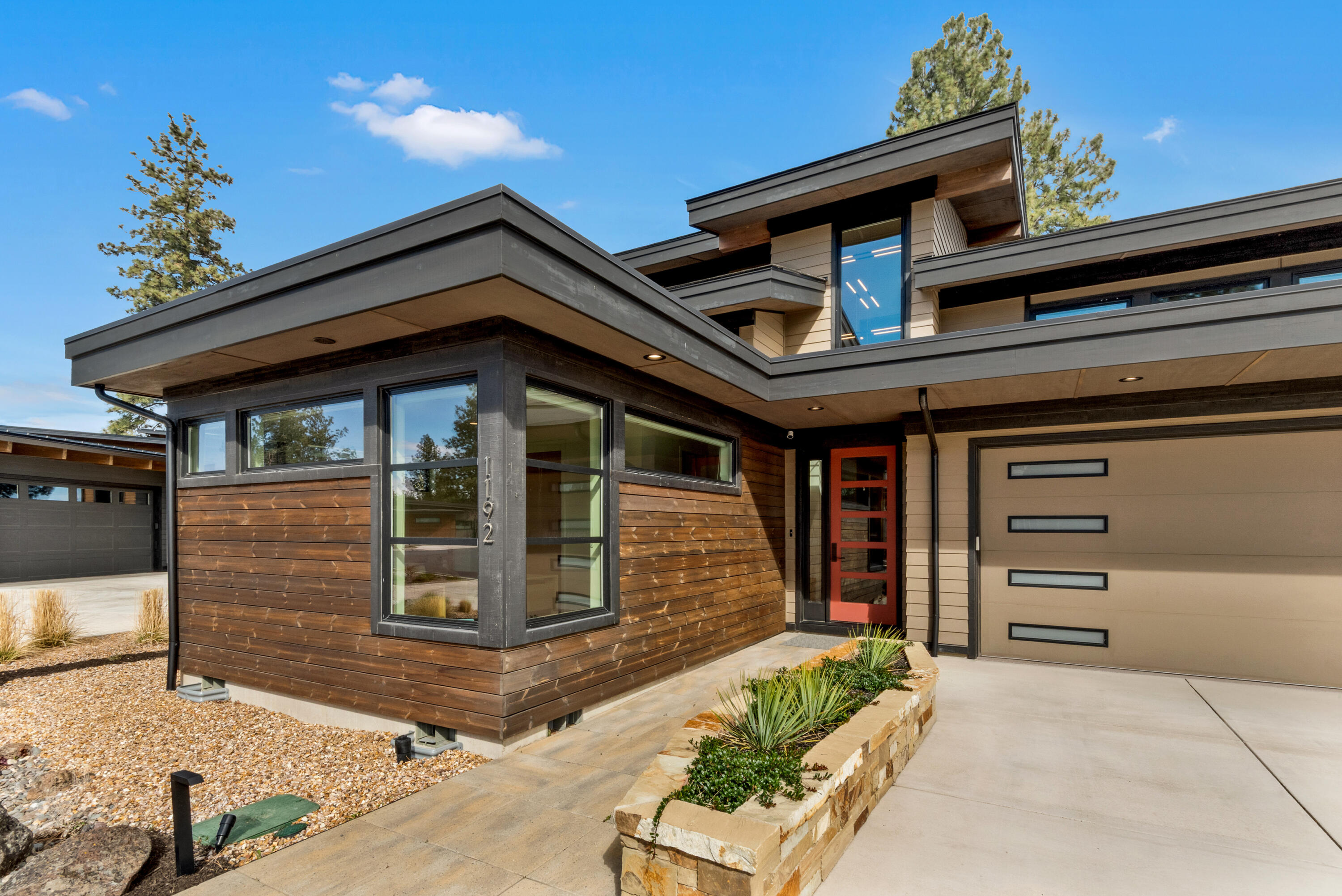 1192 NW Pittman Place