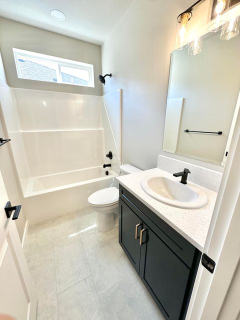 Tiny photo for 646 Terrazzo Way, Medford, OR 97501 (MLS # 220215527)