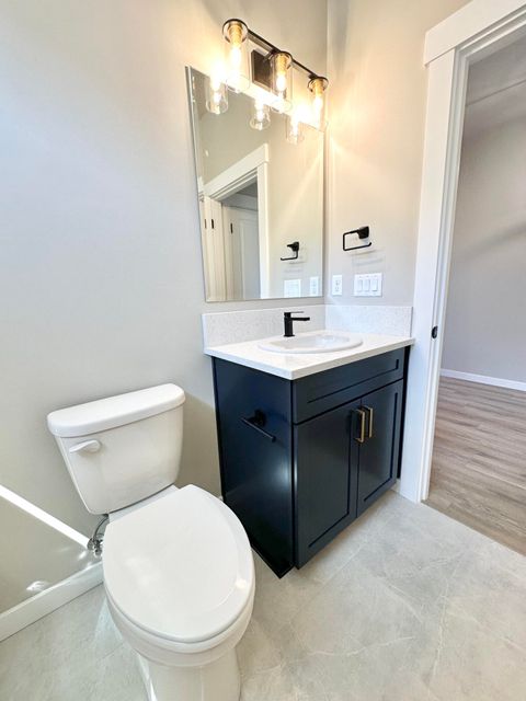 Tiny photo for 646 Terrazzo Way, Medford, OR 97501 (MLS # 220215527)