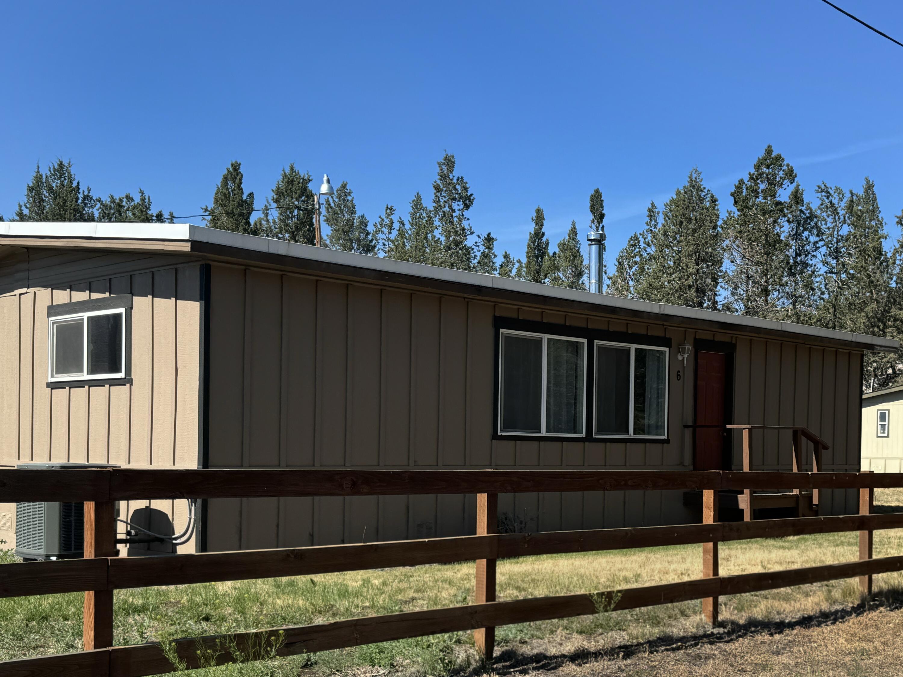 Townsite Of Laidlaw - Residential