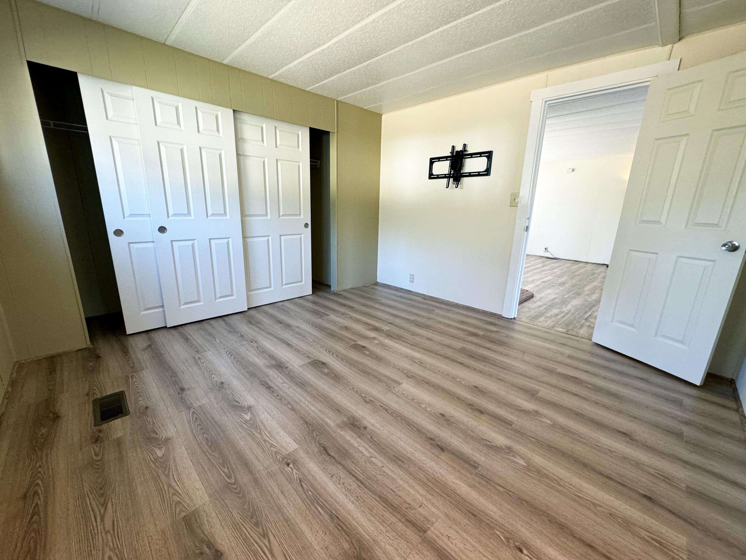 Townsite Of Laidlaw - Residential