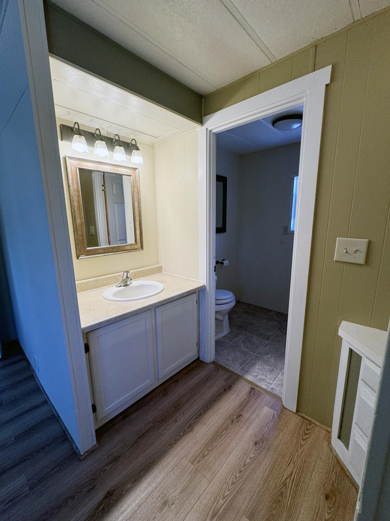 Townsite Of Laidlaw - Residential