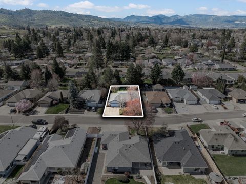 Tiny photo for 2128 Terrel Drive, Medford, OR 97501 (MLS # 220217467)