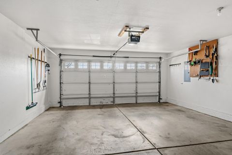 Tiny photo for 2128 Terrel Drive, Medford, OR 97501 (MLS # 220217467)