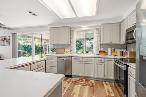 Tiny photo for 2128 Terrel Drive, Medford, OR 97501 (MLS # 220217467)