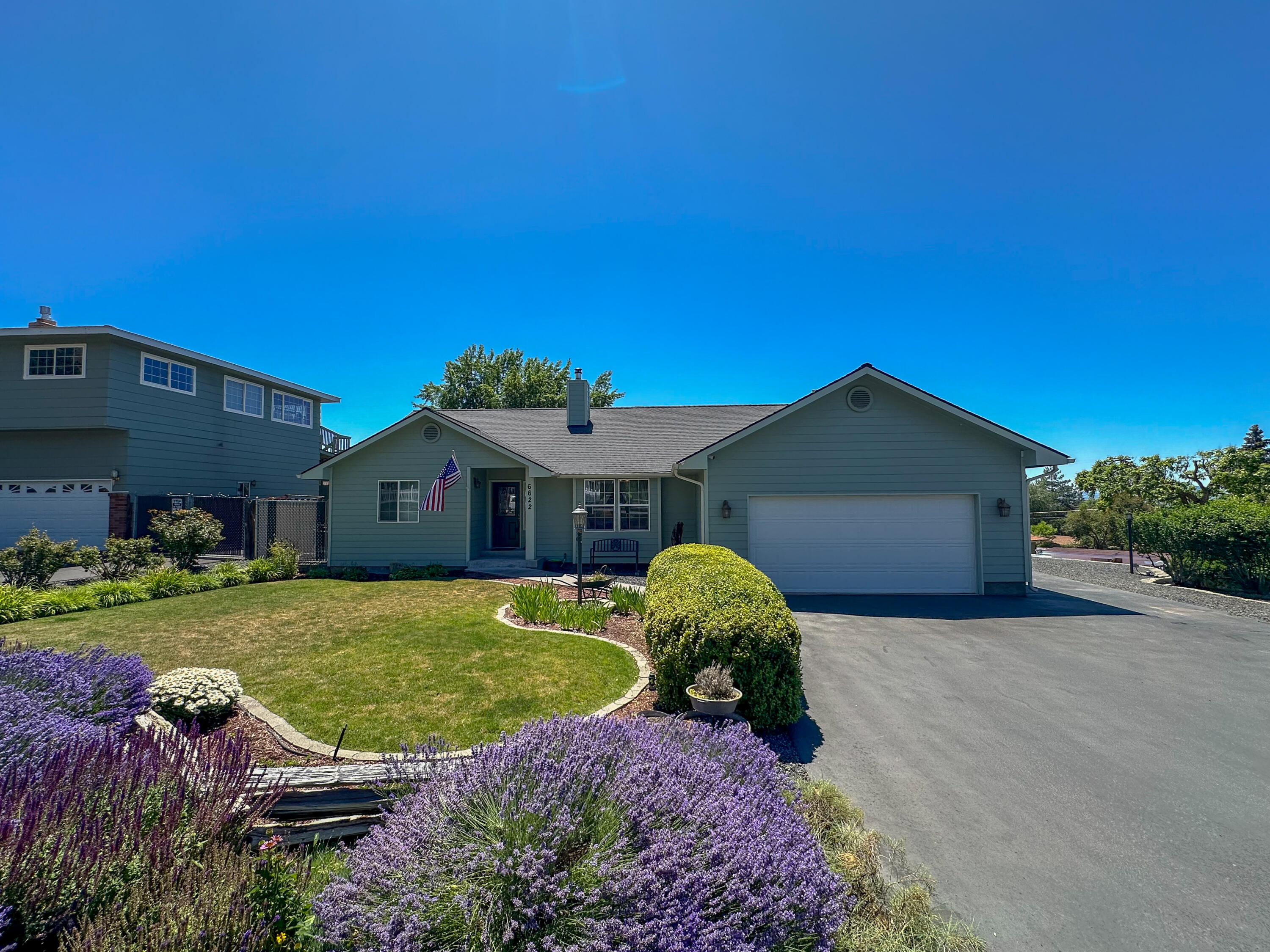 Moyina - Residential