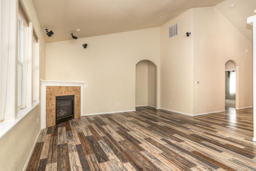 Ponderosa Pines East - Residential