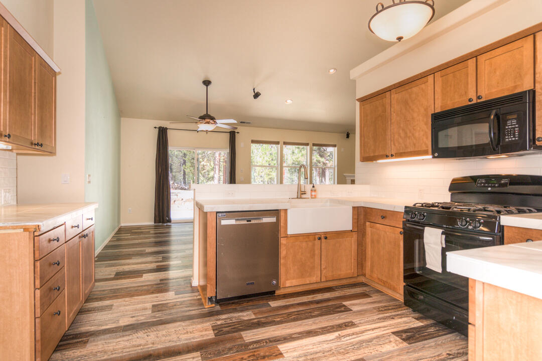 Ponderosa Pines East - Residential