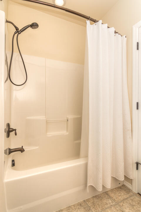 Ponderosa Pines East - Residential