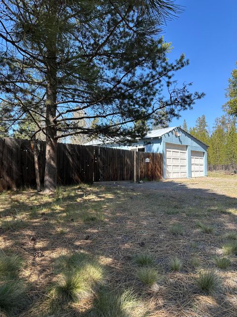 Tiny photo for 15710 Paulina Avenue, La Pine, OR 97739 (MLS # 220220456)