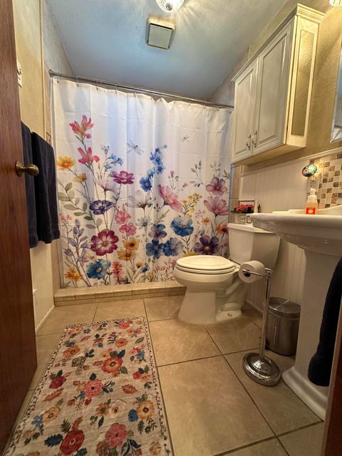 Tiny photo for 15710 Paulina Avenue, La Pine, OR 97739 (MLS # 220220456)
