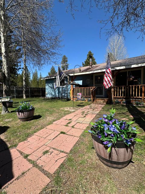 Photo of 15710 Paulina Avenue, La Pine, OR 97739 (MLS # 220220456)