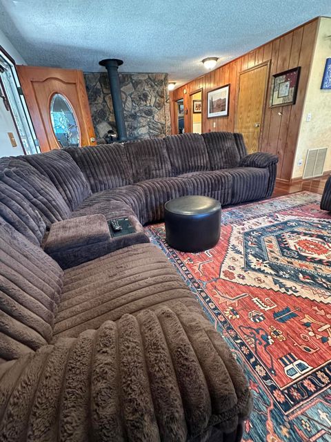 Tiny photo for 15710 Paulina Avenue, La Pine, OR 97739 (MLS # 220220456)