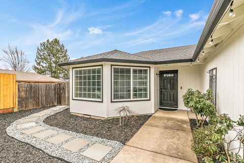 Tiny photo for 1461 Applegate Lane, Medford, OR 97501 (MLS # 220215851)