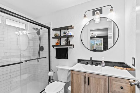 Tiny photo for 1461 Applegate Lane, Medford, OR 97501 (MLS # 220215851)