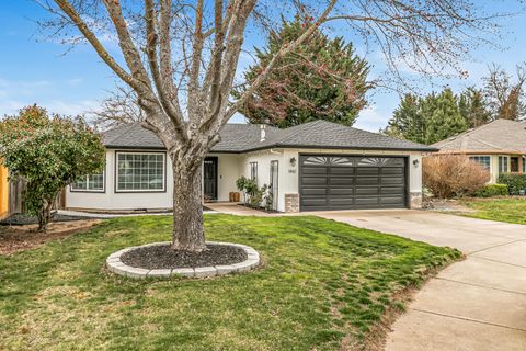 Tiny photo for 1461 Applegate Lane, Medford, OR 97501 (MLS # 220215851)