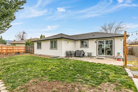Tiny photo for 1461 Applegate Lane, Medford, OR 97501 (MLS # 220215851)