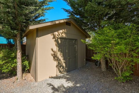 Tiny photo for 61605 Summer Shade Drive, Bend, OR 97702 (MLS # 220220131)