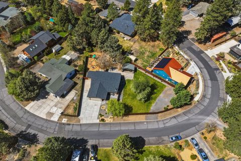 Tiny photo for 61605 Summer Shade Drive, Bend, OR 97702 (MLS # 220220131)