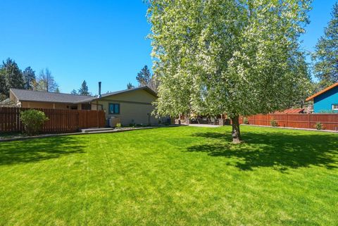 Tiny photo for 61605 Summer Shade Drive, Bend, OR 97702 (MLS # 220220131)