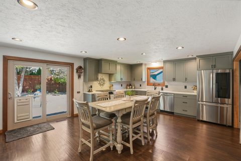 Tiny photo for 61605 Summer Shade Drive, Bend, OR 97702 (MLS # 220220131)