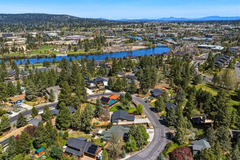 Tiny photo for 61605 Summer Shade Drive, Bend, OR 97702 (MLS # 220220131)