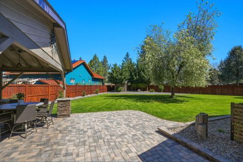 Tiny photo for 61605 Summer Shade Drive, Bend, OR 97702 (MLS # 220220131)