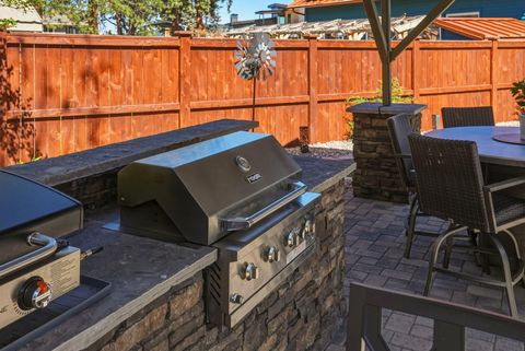 Tiny photo for 61605 Summer Shade Drive, Bend, OR 97702 (MLS # 220220131)