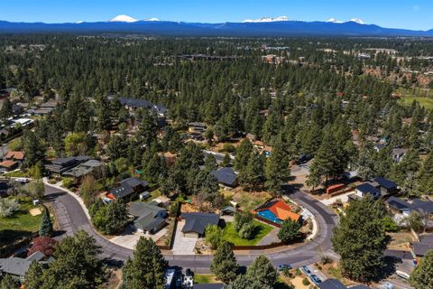 Tiny photo for 61605 Summer Shade Drive, Bend, OR 97702 (MLS # 220220131)